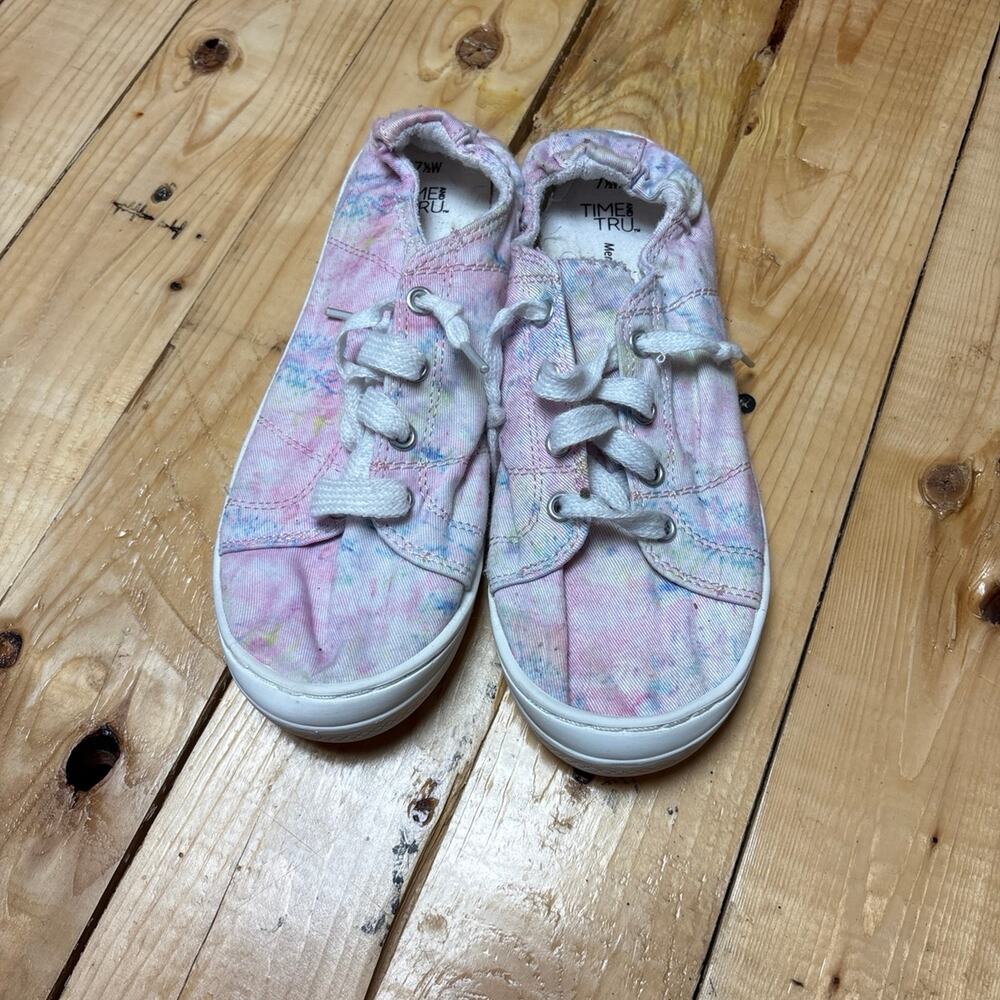 Women’s 7 1/2W shoes